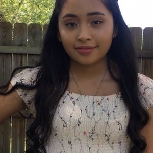 Meet your Posher, Valeria